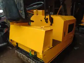 Baby roller 1,2 ton kondisi baru