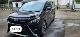 TOYOTA VOXY 2021