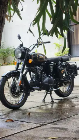 ROYAL ENFIELD TRIBUTE BLACK LIMITED EDITION 500CC