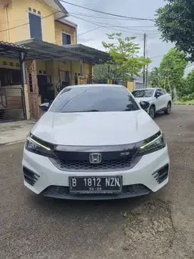 Honda city HB RS 1.5 Hatchback AT 2021 Putih Platinum Mutiara