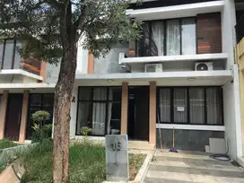 Rumah 2 Lantai Furnished di Cluster Cosmo Estate Lippo Cikarang