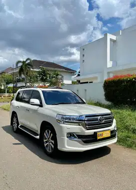 DIJUAL LAND CRUISER ATPM VX-R200 4.5 DIESEL 4X4 TAHUN 2020