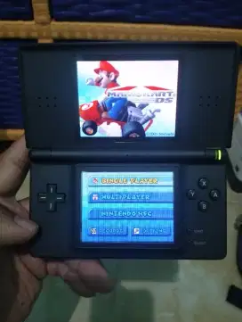Nintendo DS lite warna hitam memory 2GB full game