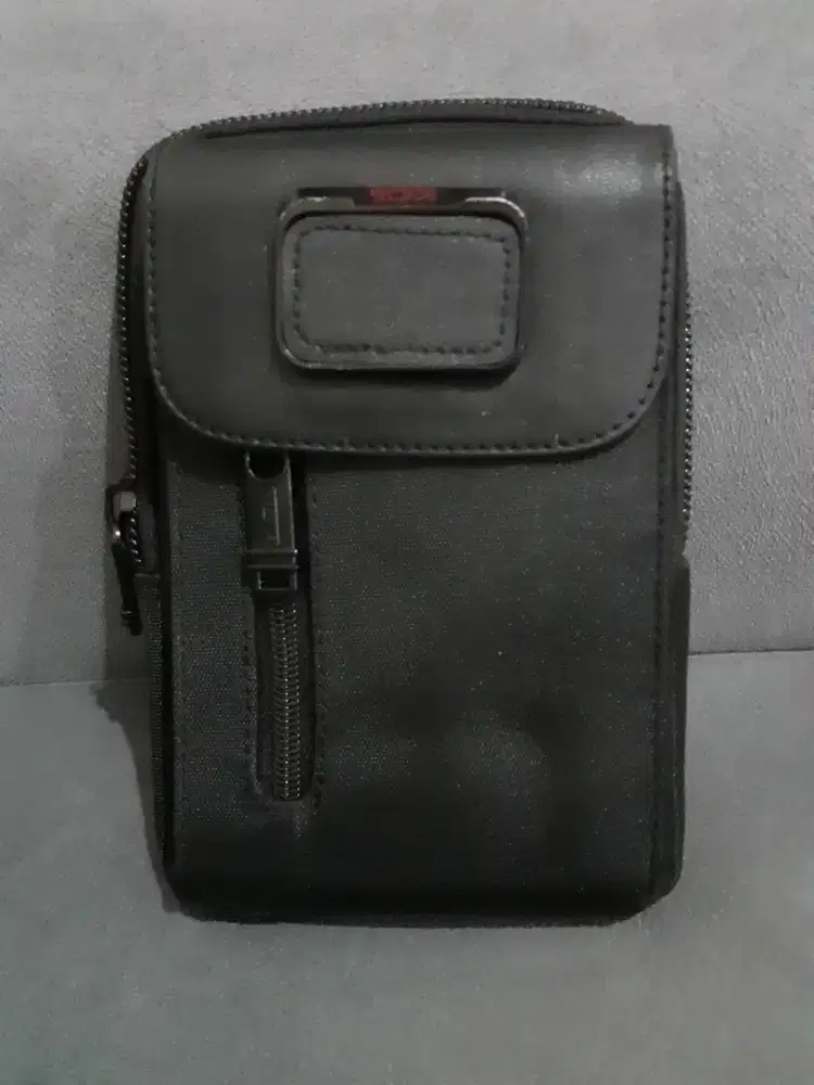 Tas Selempang / Gantung HP TUMI