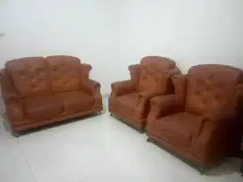 3 Kursi Bangku Sofa Tinggi Brown Classic Bekas 5 seater Cibinong Bogor