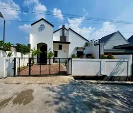 Rumah Ala Vintage Asri di sayap Gegerkalong Setiabudi Bandung