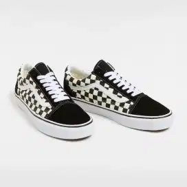 vans old skool primary check shoe
size 22,5 (4,5)