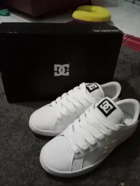Sepatu DC adys 100624