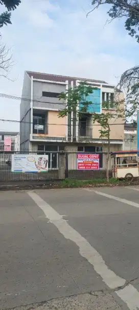 DiJual cepat ruko 3 lantai harga miring lokasi strategis