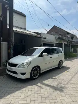 Toyota Kijang Innova 2012 Diesel
