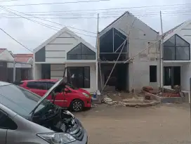 Rumah bebas banjir di cagar alam depok