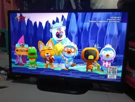 Tv led lg 32 in mantap