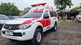 Mitsubishi Triton Ambulance