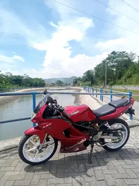 Dijual ninja RR old 2008
