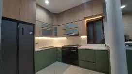 Kitchen set , Lemari pakaian , Tempat tidur , Meja makan