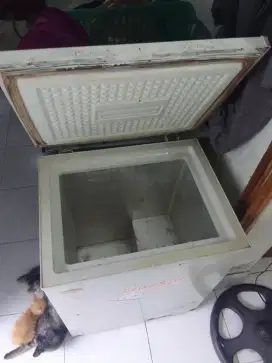 Jual Cepat Freezer 100L
