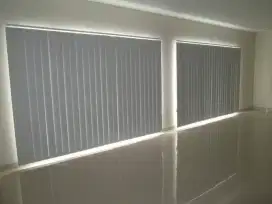 Hordeng dan tirai jendela vertical blind gratis surfy pasang