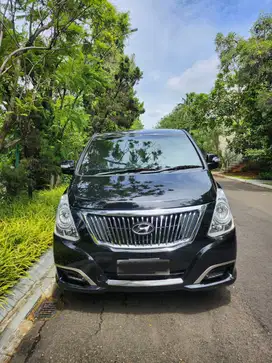 Mobil Hyundai H1 2018 NOV