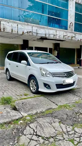 Grand Livina Matic XV 2013 PUTIH KM low 80rb Tangan Pertama