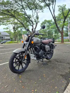 Royal Enfield Classic 350 ISTIMEWA