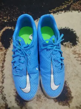 sepatu futsal nike phantom GT academy size 44 original