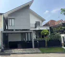 Rumah Mewah dan Cantik Di Kawasan Argenia Sentul City (DIRECT OWNER)
