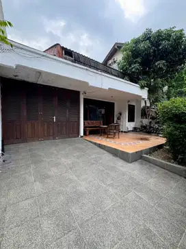 RUMAH LAMA DEKAT ABDUL MAJID RAYA