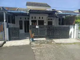 di kontrakan rumah taman sumber indah atau tasi
