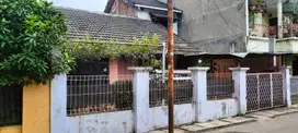 Rumah second luas,strategis di lPekayon alui angkot Bekasi