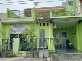 Dijual Cepat Rumah Strategis  2 Lantai di Mustika Jaya Bekasi