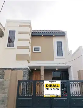 Jual Rumah 2 lt  Brigjen Katamso Waru