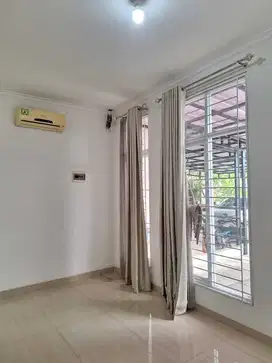 Dijual Rumah 2 Lantai Royal Palm Taman Surya