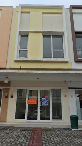 Di sewa ruko dua lantai Pisa grande blok c gading Serpong