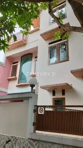 Dijual cepat rumah mewah plus kost di petukangan jaksel