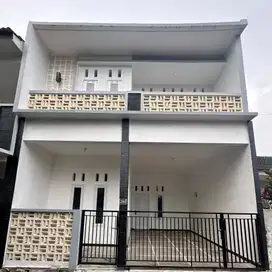 Rumah tingkat cantik Riung Bandung