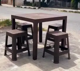 4 Kursi baso + 1 MEJA MAKAN PLASTIK OLYMPLAST