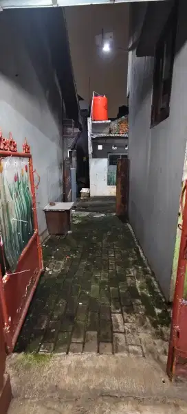 Dijual cepat rumah + bangunan (Nego)