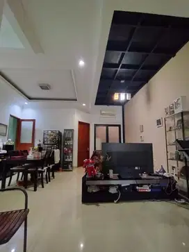 Hunian Luas di Tebet Timur Dalam 4 KT Tipe 300 m²