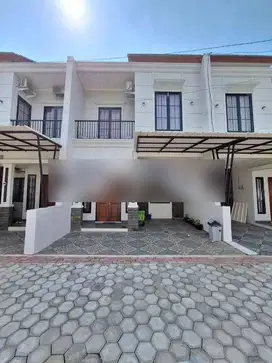 Rumah 2 Lantai Dekat Jalur Angkot Dan Stasiun Depok Lama