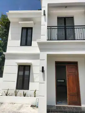 Rumah 2 Lantai Siap Huni Dekat Kampus UMY  Murah
