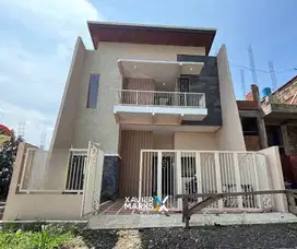 Villa baru mewah pool rooftop batu malang