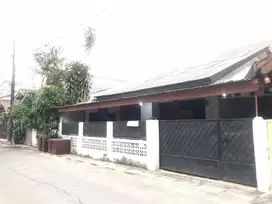 Rumah di Komplek Depkes Caman Jatibening Bekasi
