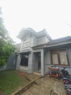Disewakan rumah di bundaran  5 citra raya Tangerang