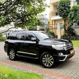 Km 68.000 Toyota Land Cruiser UK 2014 full Spec facelift