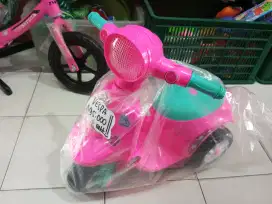 Mainan anak vespa naik tanggung