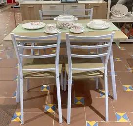 Meja Makan Set Selma