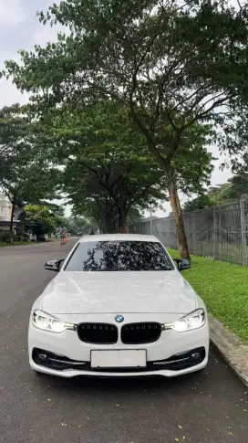 BMW 320i F30 Sport LCI 2018