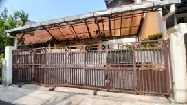 Dijual rumah di Bendungan Hilir bisa utk kos/kontrakan