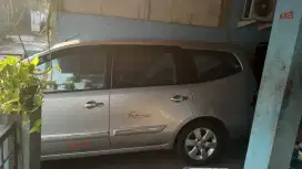 Mobil grand Livina AT 2010