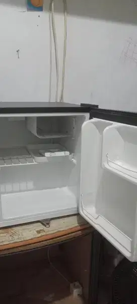 Dijual kulkas RSA GEA